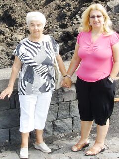 mia moglie con sua madre