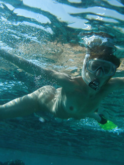 Ricco uomo russo e le sue amichette zoccole