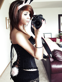 Autoscatti hot di una 19enne in lingerie