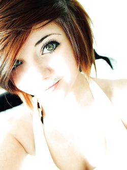 Autoscatti hot di una 19enne in lingerie