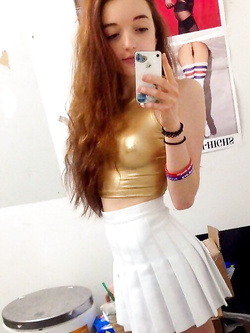 Foto porno di Whatsapp di una 18enne