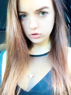 Foto porno di Whatsapp di una 18enne