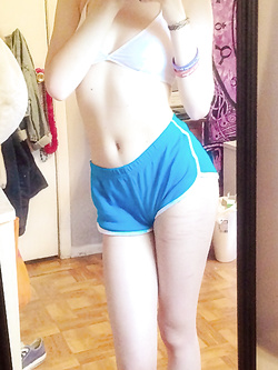 Foto porno di Whatsapp di una 18enne