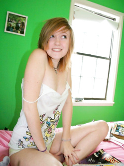 Foto di una teen esibizionista