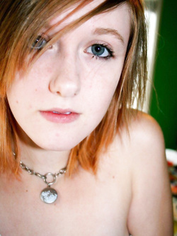 Foto di una teen esibizionista