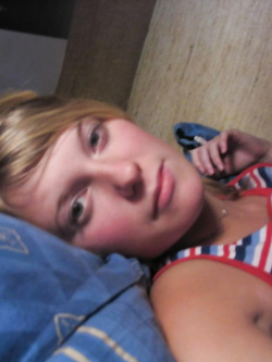 Giovane biondina francese