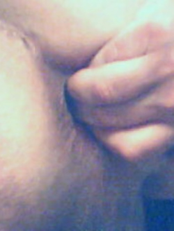 Cerco tutti per depravazione totale non ho problemi di sesso e di modo in cui fare sesso  sono aperto a tutti i tipi di sesso