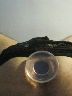 La Padrona mi veste con la sua lingerie