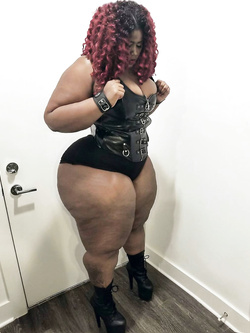 Donna Senegalese in America