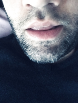 Piccolo scorcio di labbra vogliose di fica