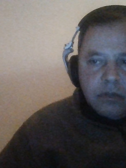 Gigolò, spogliarsi nudo ...