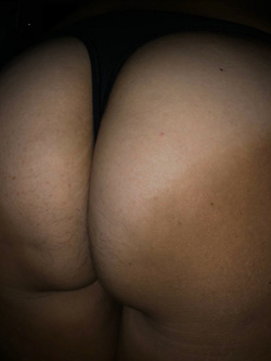 L’amante golosa...fa gli straordinari al lavoro....