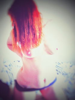 Amica posa per me