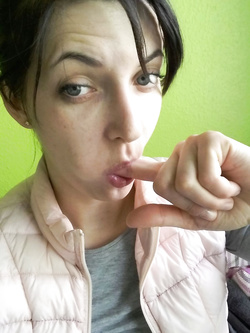 Meg 30 yo Polish slut posing