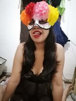 MOGLIE IN LINGERIE