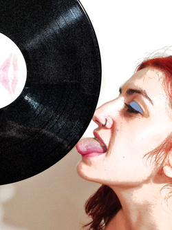 VINYLS & TSHIRTS