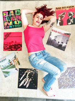 VINYLS & TSHIRTS
