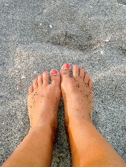 Feet Girlfriend