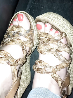 Feet Girlfriend