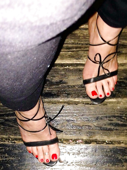 Feet Girlfriend
