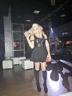 Bionda affamata