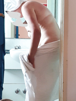 Mia moglie dopo la doccia  2