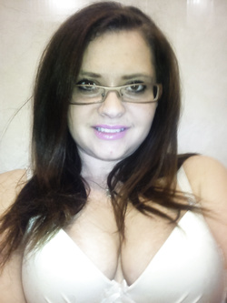 Iza 30 Polish wife masturbatinng for stranger