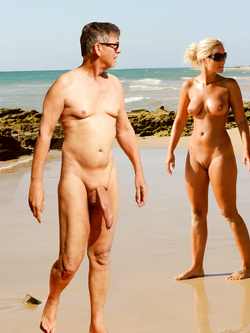 True nudist flashing Parte 2