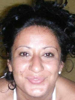 Vuoi vedere quanto è troia tua moglie? 4