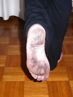 La puttana ha i piedi sporchi