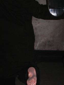 La puttana ha i piedi sporchi