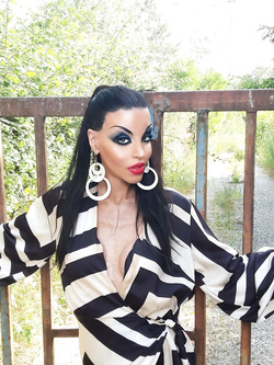 prima ingoio e poi amici cliccaaaaaaaa