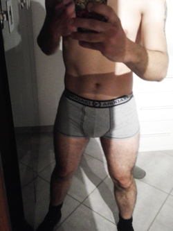 Chi mi da una mano a farlo diventare duro?