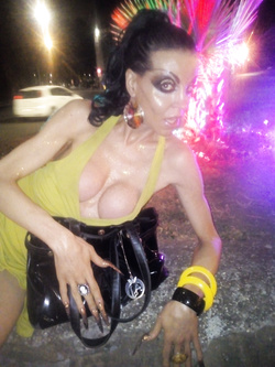 ORA CAZZI IN GOLA SU AMA PORN