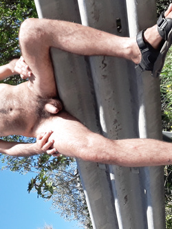 Nudo in strada