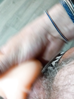 Mi sego con una finta vagina