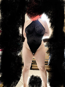 Sexy in pelle nera
