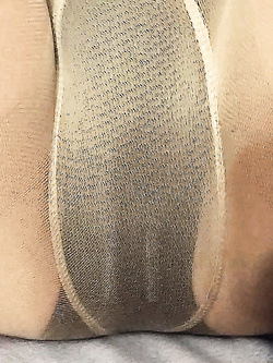 castità chastity piercing bondage submitted pussy locked