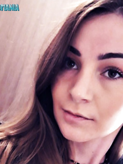 simona - porcellina esibizionista da bo