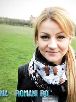 simona - porcellina esibizionista da bo
