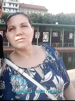 antonella - esibizionista da milano