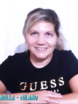 antonella - esibizionista da milano