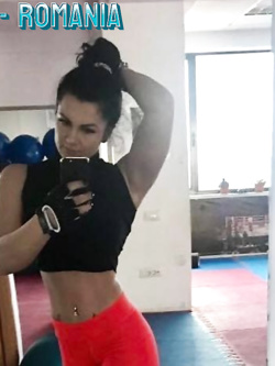 CRISTINA - ROMANIA - BOLOGNA - STUPENDA ESIBIZIONISTA