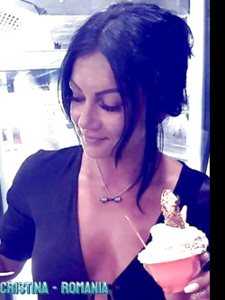 cristina - bella esibizionista di bo