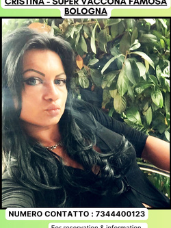 cristina - bella esibizionista di bo