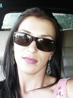 MIKELA - ZINGARA RUMENA IN AZIONE