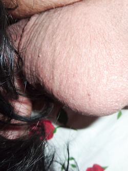 La mia bellissima Francesca ama rilassarsi magnificamente