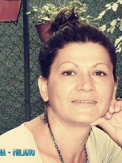 ANGELA VACCONA  RUMENA DI MILANO