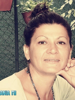 ANGELA VACCONA  RUMENA DI MILANO