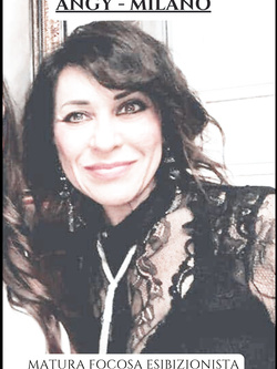 angy - esibizionista matura di milano